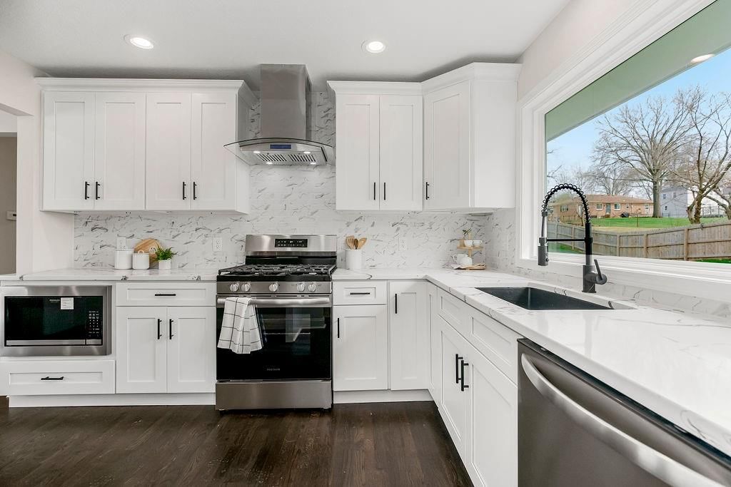 8541 Russell Street — photo 6