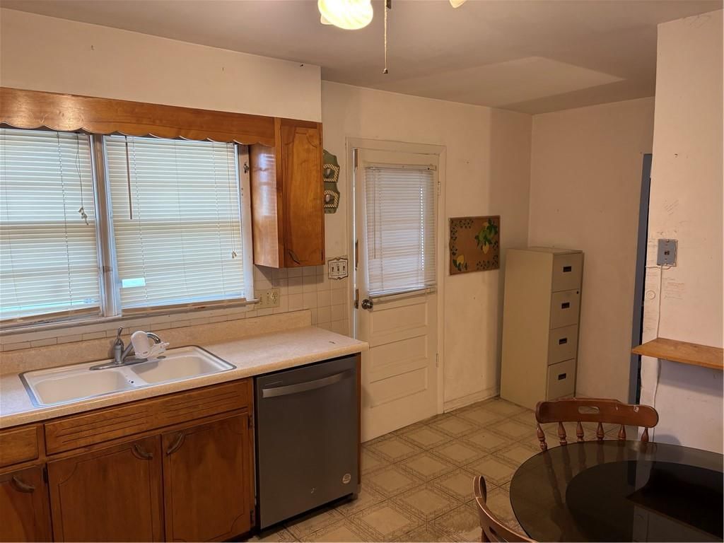 4968 Sherman Road — photo 23