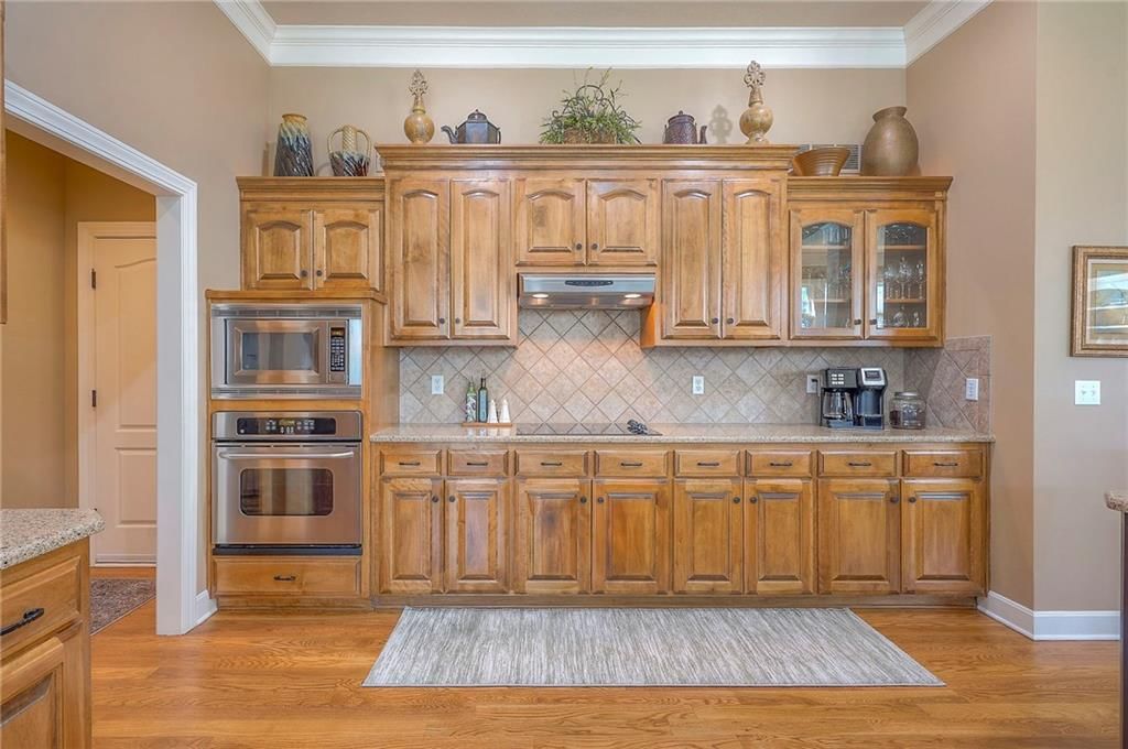 9915 Woodstock Street — photo 14