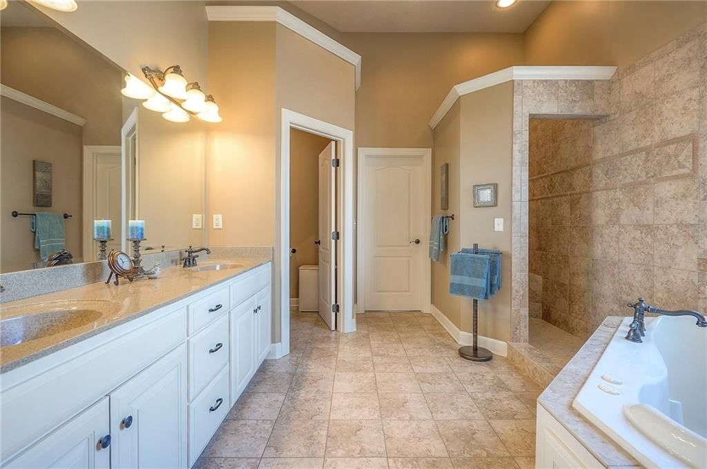 9915 Woodstock Street — photo 24
