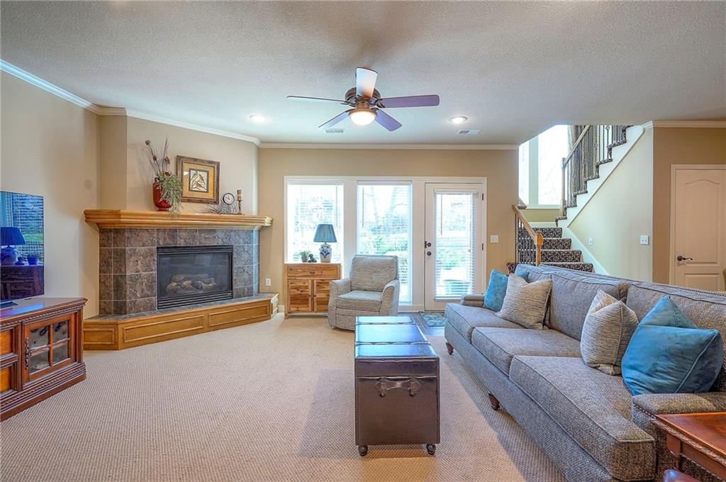 9915 Woodstock Street — photo 29