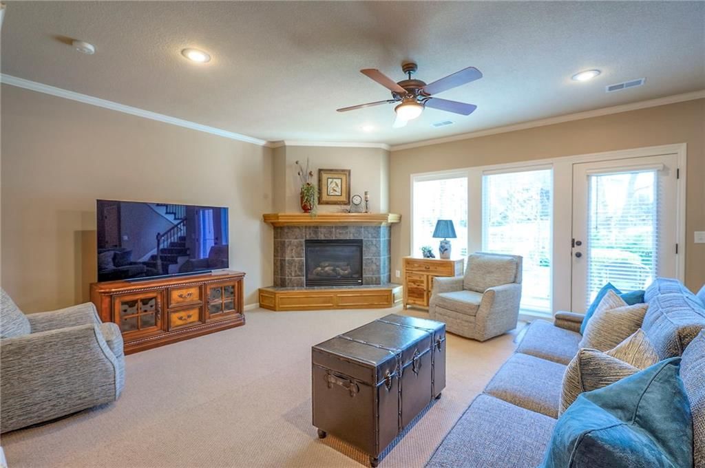 9915 Woodstock Street — photo 30