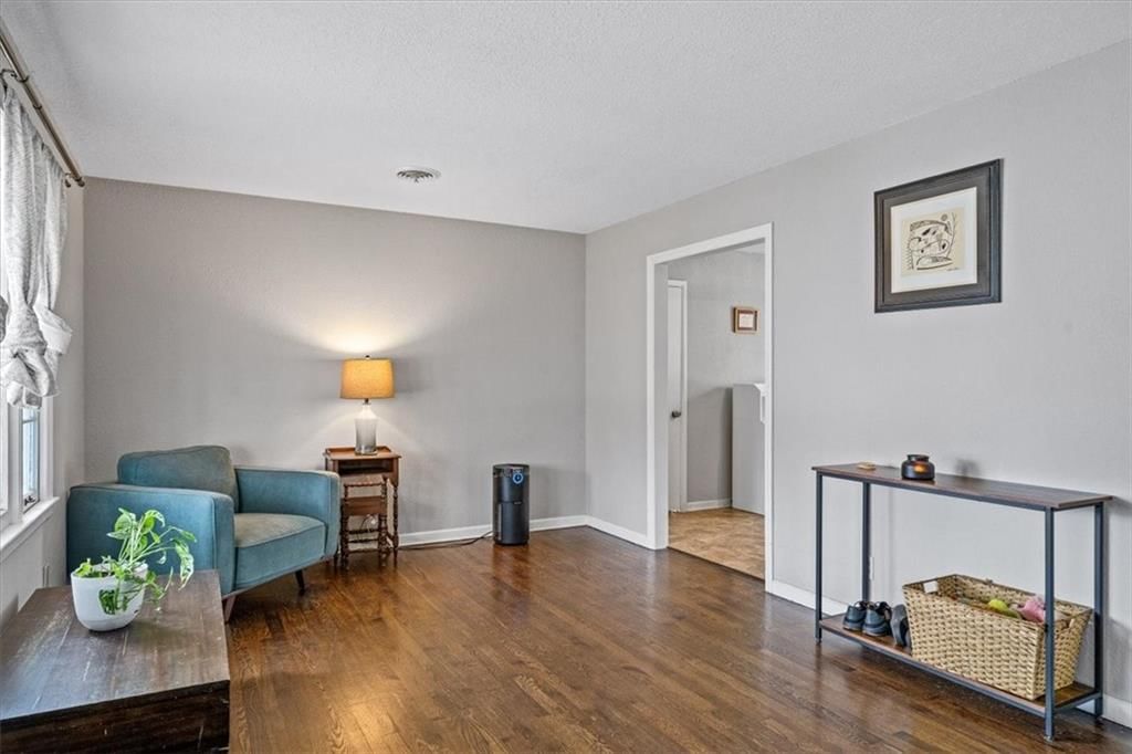 308 S Ridgeview Road — photo 5