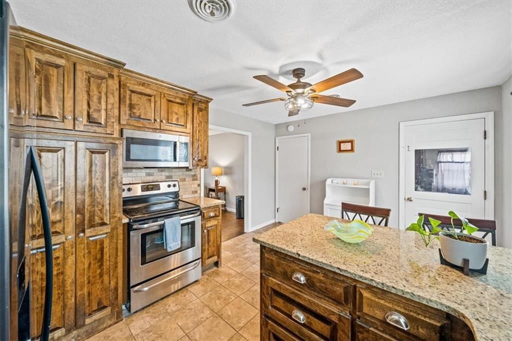 308 S Ridgeview Road — photo 8