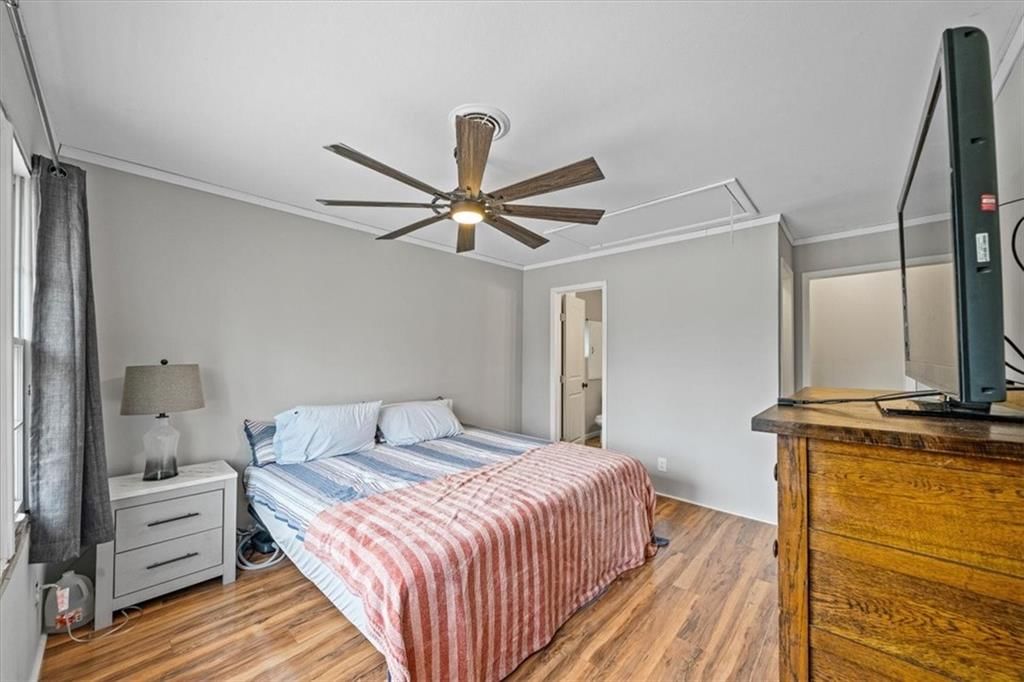 308 S Ridgeview Road — photo 10