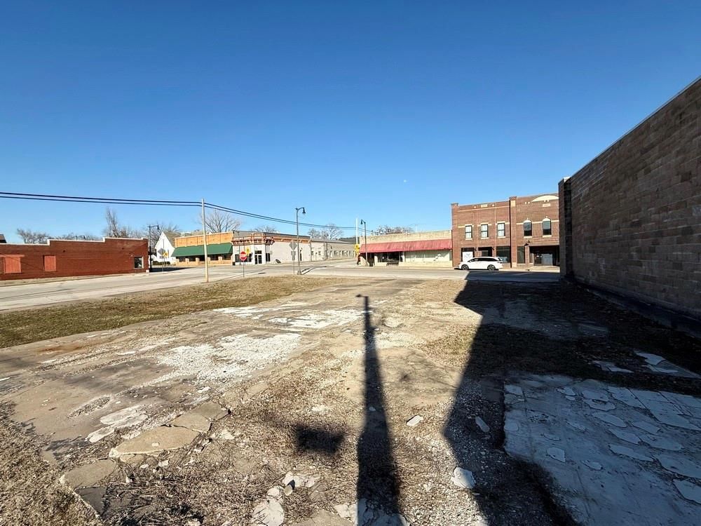 124,126,128 N Main Street — photo 3
