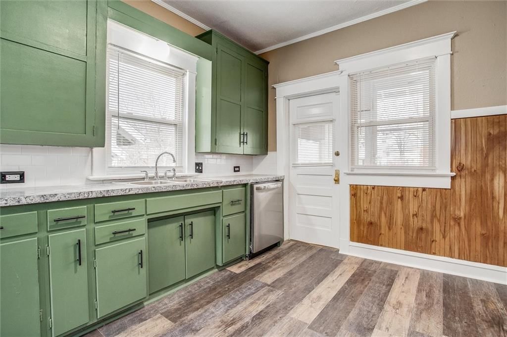 1717 S Crescent Street — photo 11