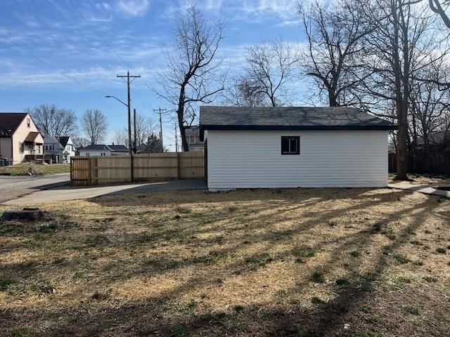 211 E Short Avenue — photo 3