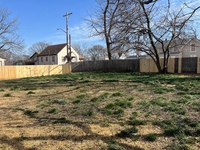 211 E Short Avenue — photo 8