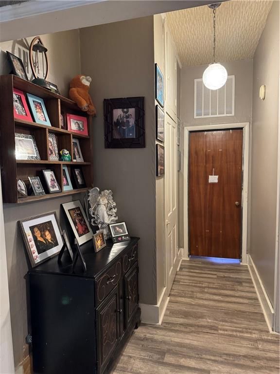 417 W 9th Street — photo 13