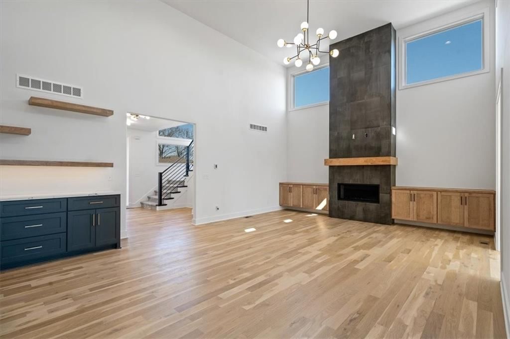 22691 W 87th Street — photo 9
