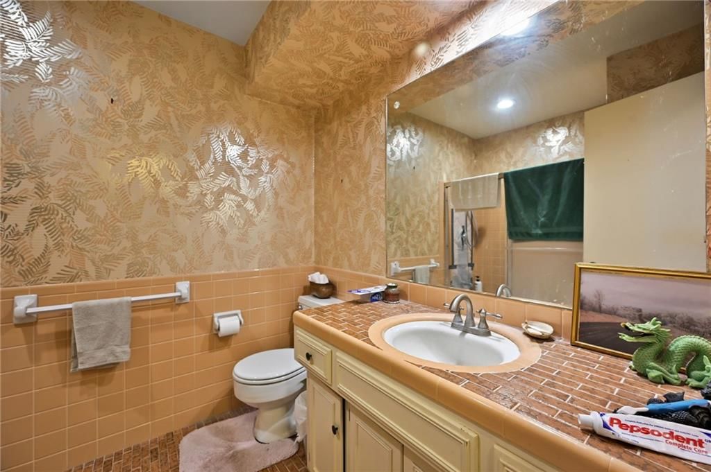 10132 Nall Avenue — photo 12
