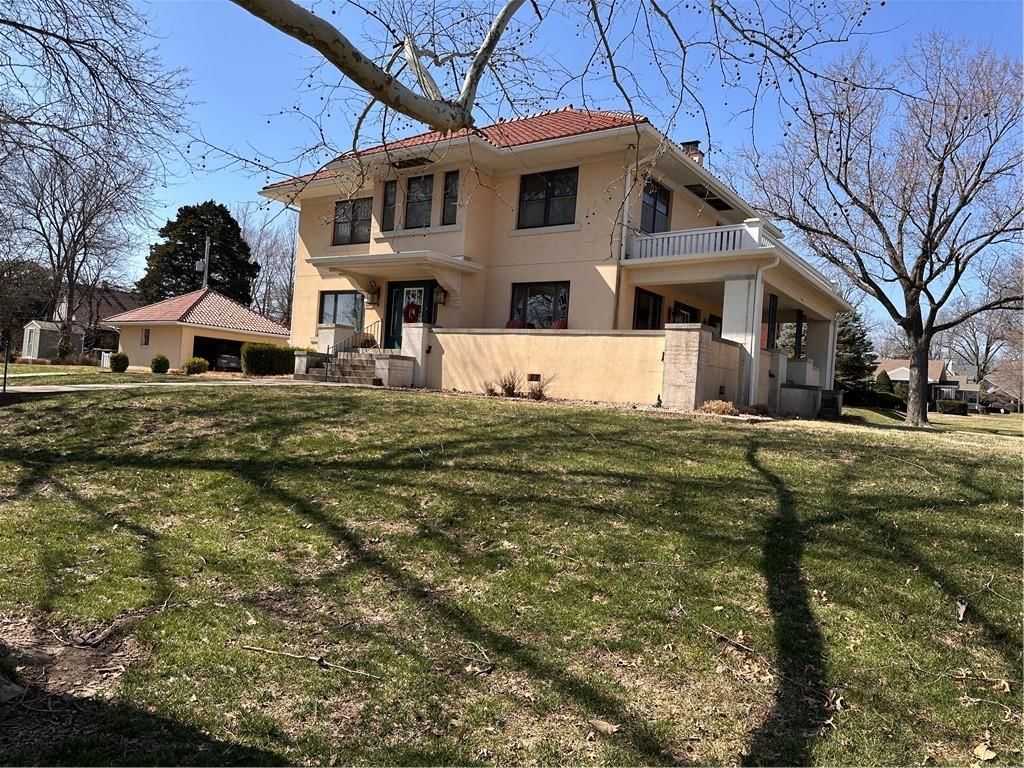 301 Winwood Street — photo 3