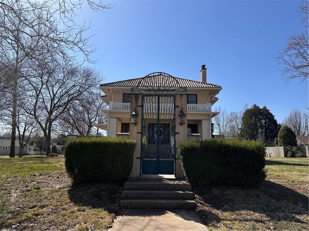 301 Winwood Street — photo 4