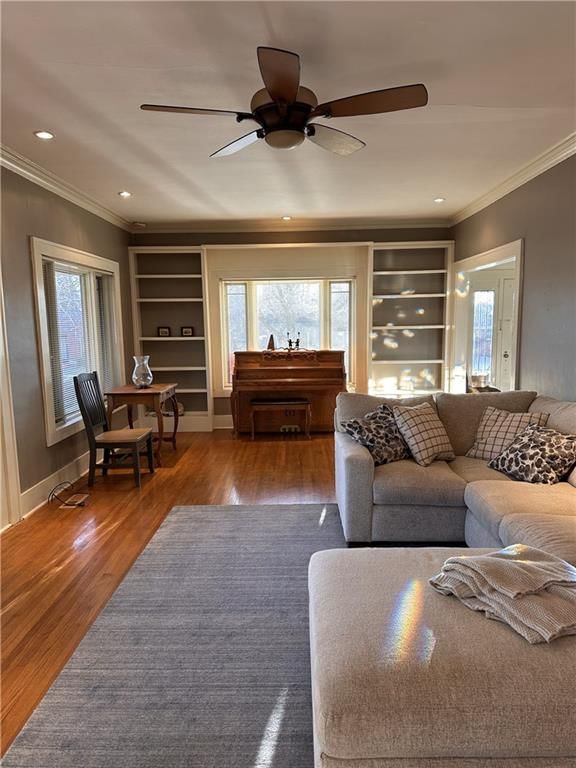 301 Winwood Street — photo 31