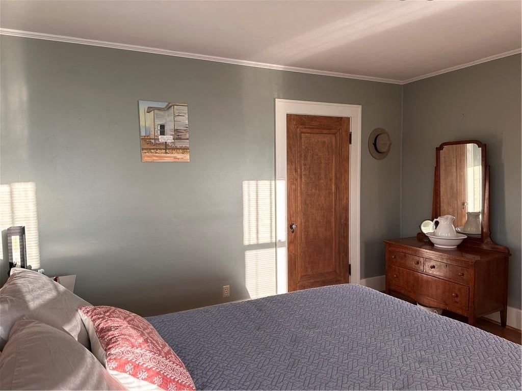 301 Winwood Street — photo 43