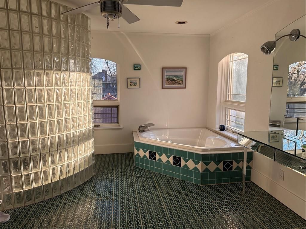 301 Winwood Street — photo 45