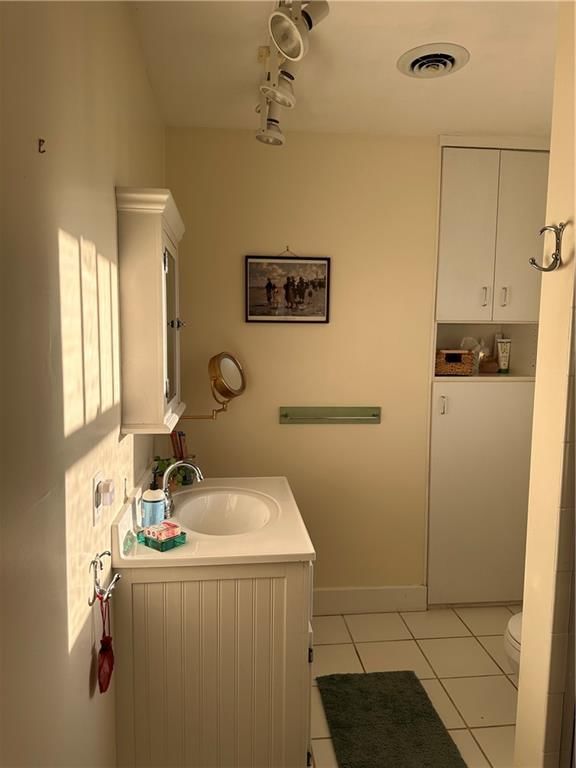 301 Winwood Street — photo 50