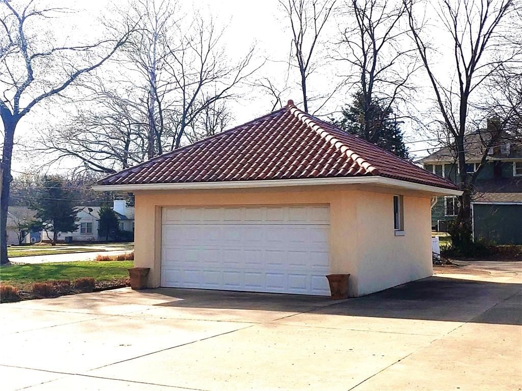 301 Winwood Street — photo 8