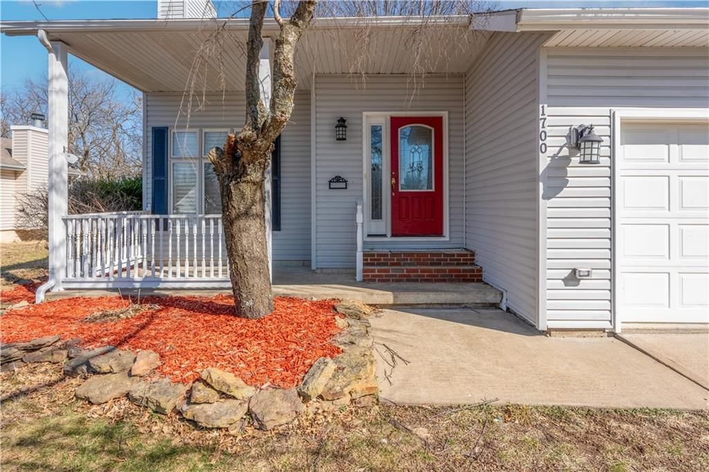 1700 E Timber Ridge Drive — photo 3