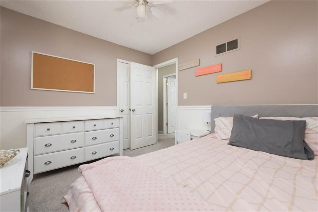 305 SW Blarney Court — photo 17