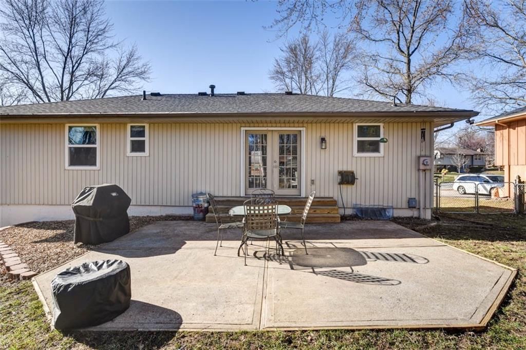 305 SW Blarney Court — photo 28