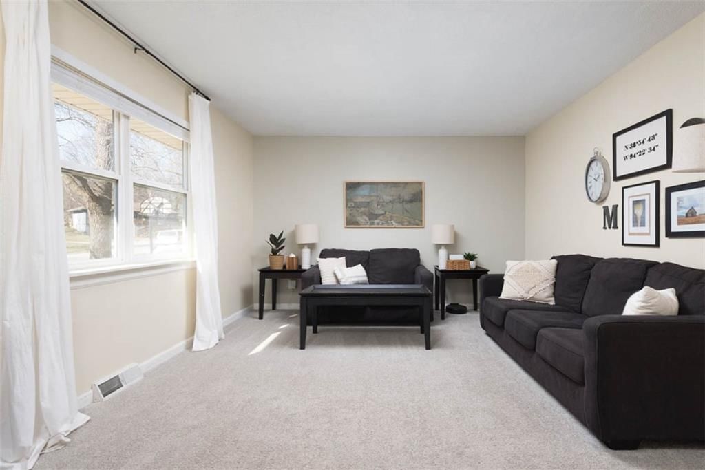 305 SW Blarney Court — photo 5