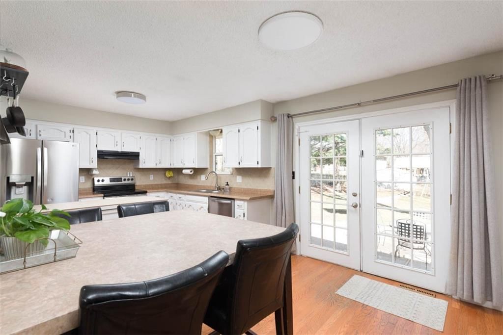 305 SW Blarney Court — photo 8