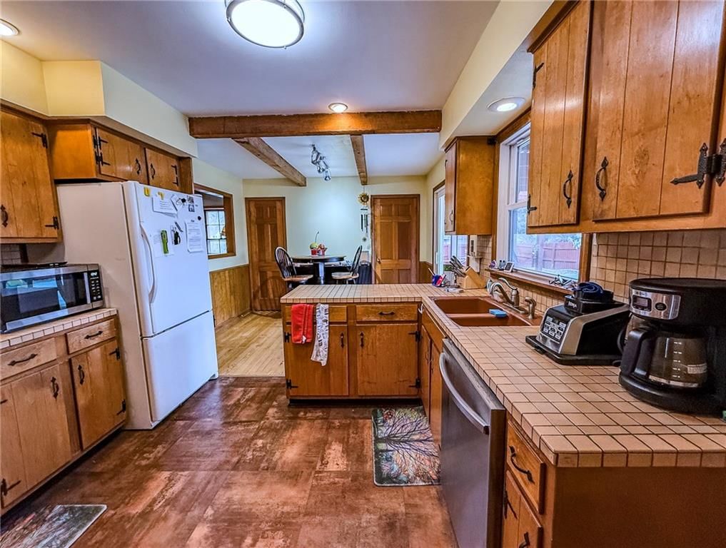 610 Deill Street — photo 8