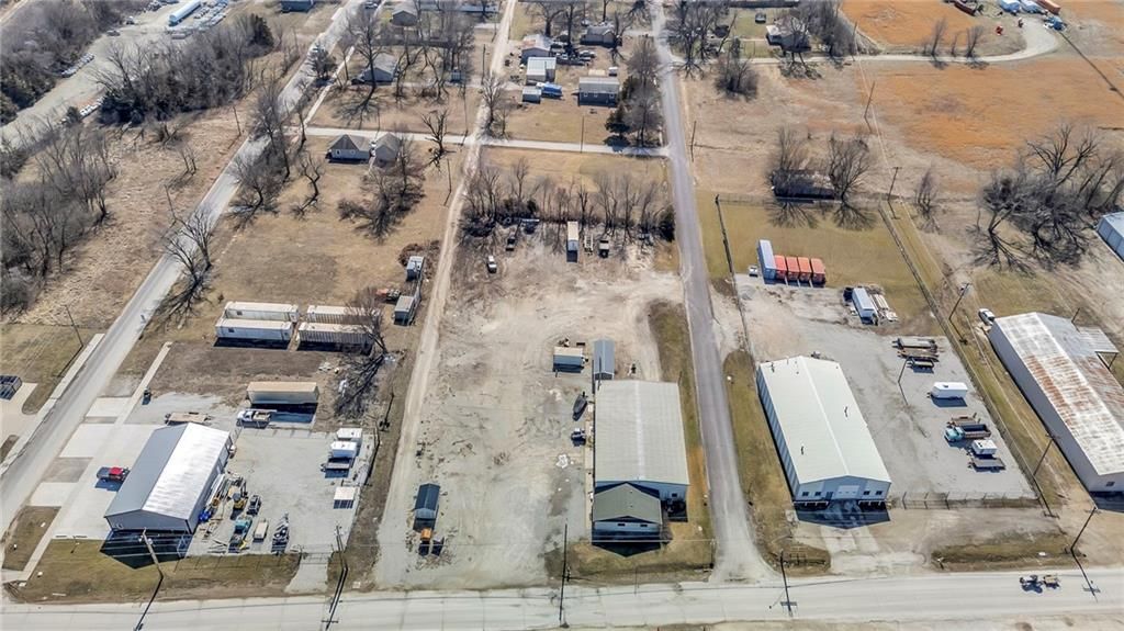 316 W Wilson Street — photo 18