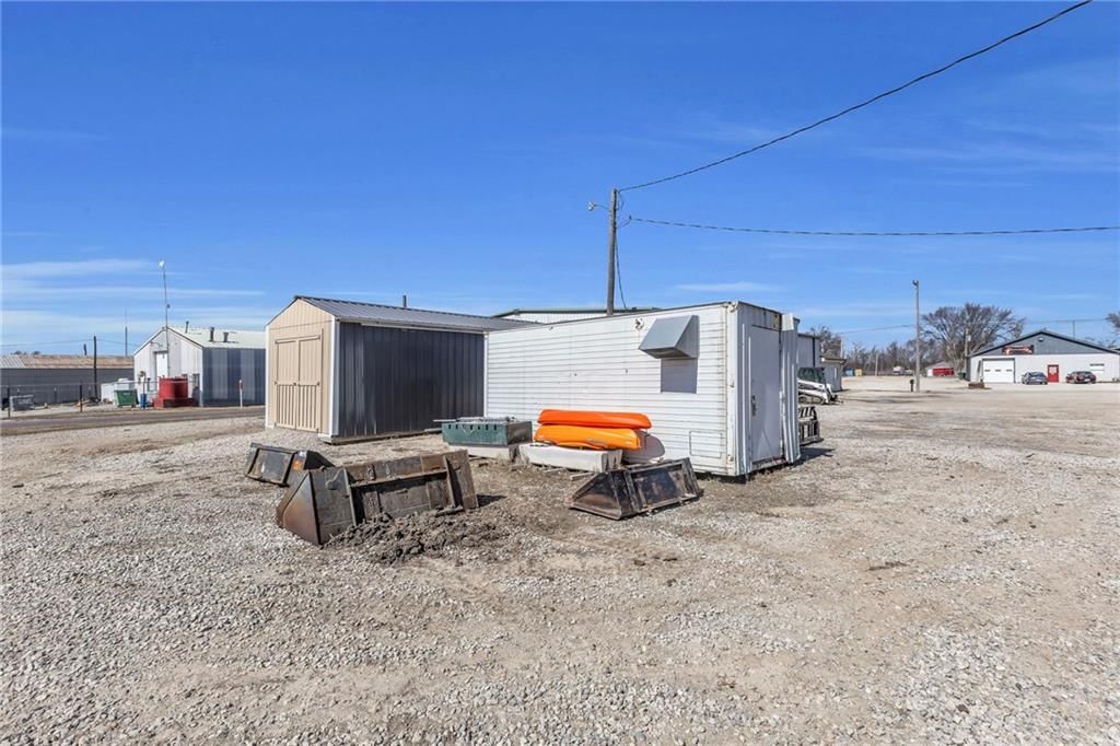 316 W Wilson Street — photo 24