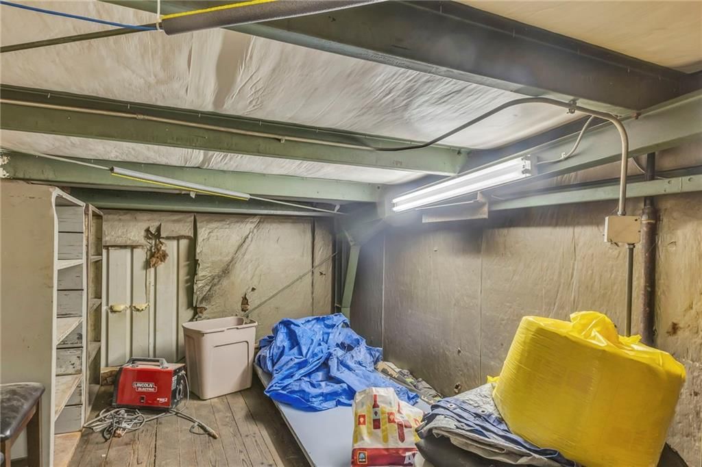 316 W Wilson Street — photo 31