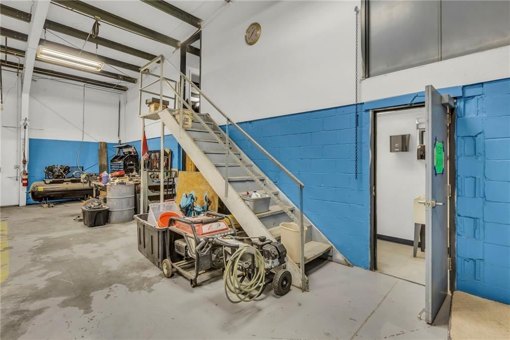 316 W Wilson Street — photo 36
