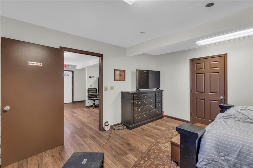 316 W Wilson Street — photo 46