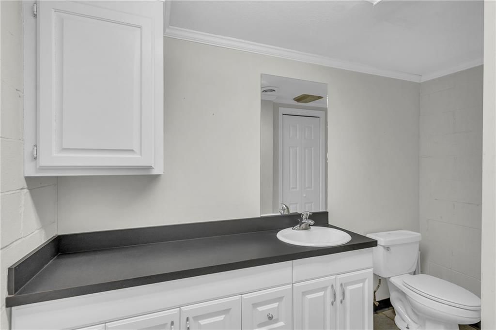 316 W Wilson Street — photo 47