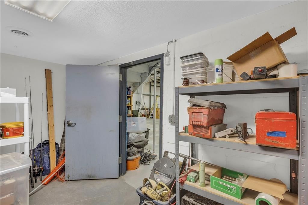 316 W Wilson Street — photo 49