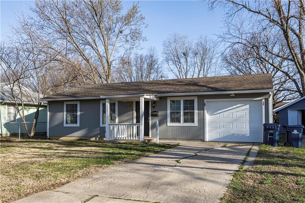 132 Hackberry Street — photo 2