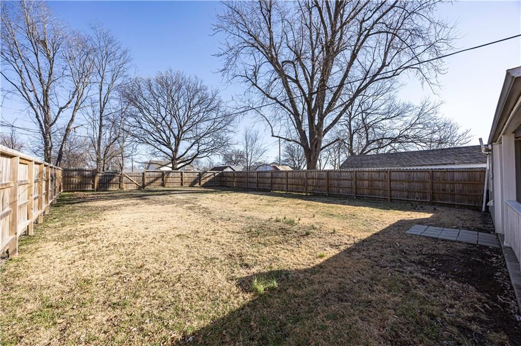 132 Hackberry Street — photo 27