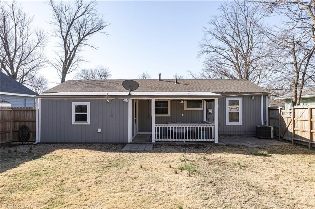 132 Hackberry Street — photo 28