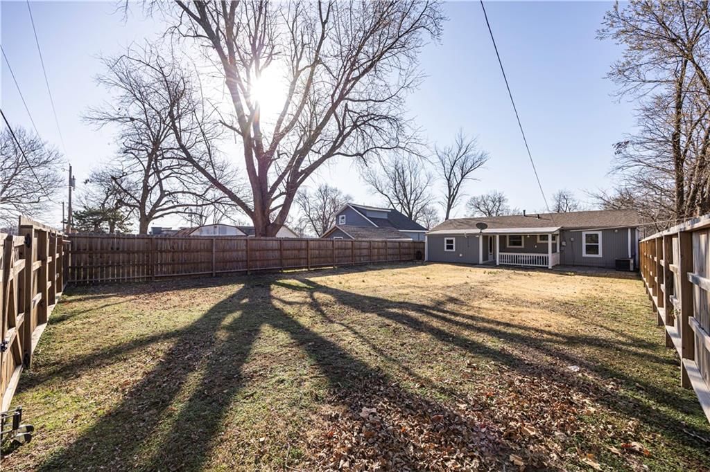 132 Hackberry Street — photo 29