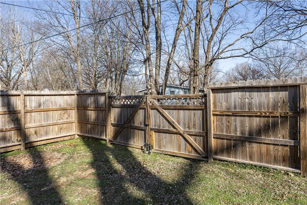 132 Hackberry Street — photo 30