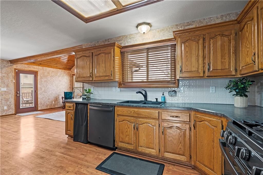 14275 S Arapaho Drive — photo 16