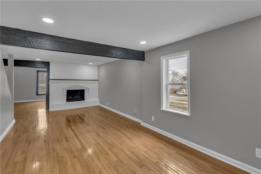 925 E South Avenue — photo 11