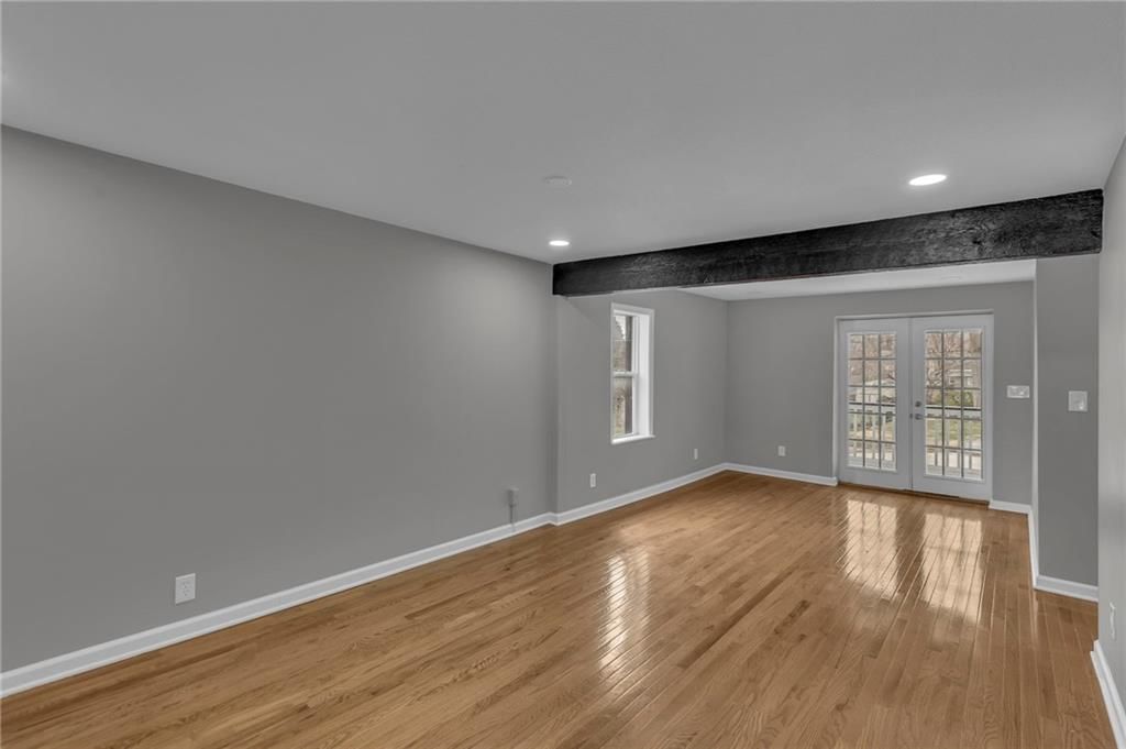 925 E South Avenue — photo 12