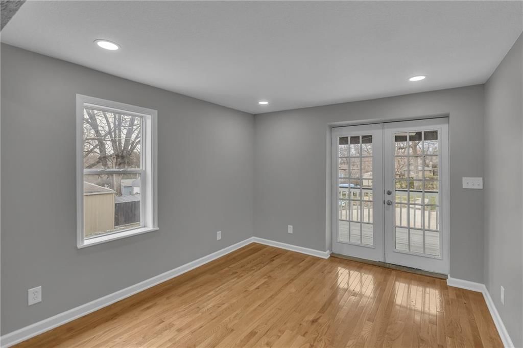 925 E South Avenue — photo 13