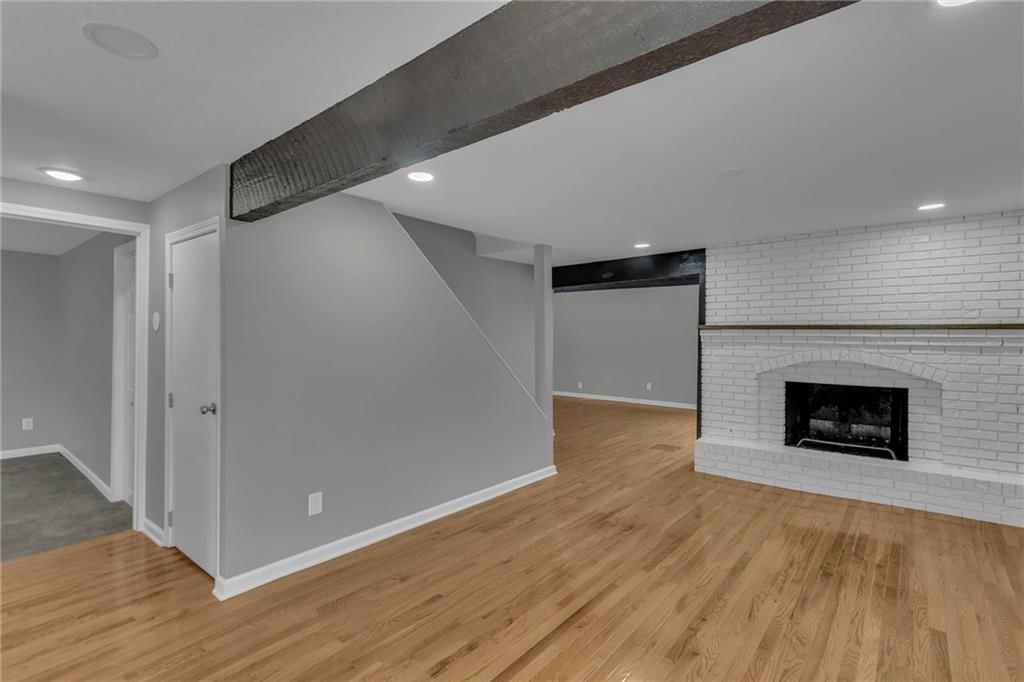 925 E South Avenue — photo 15
