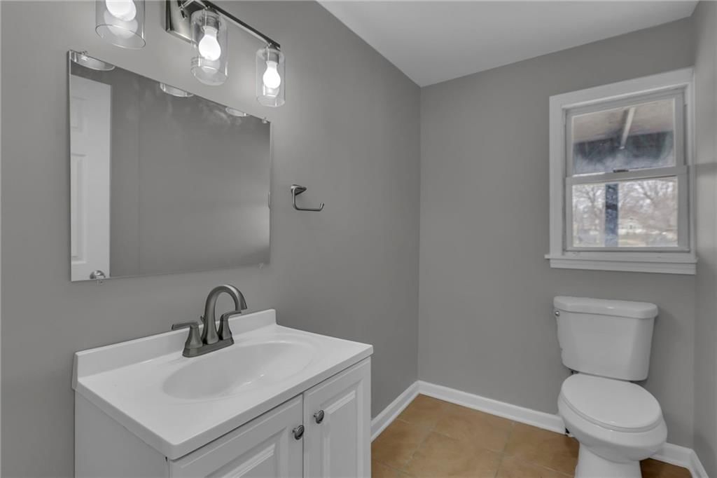 925 E South Avenue — photo 18