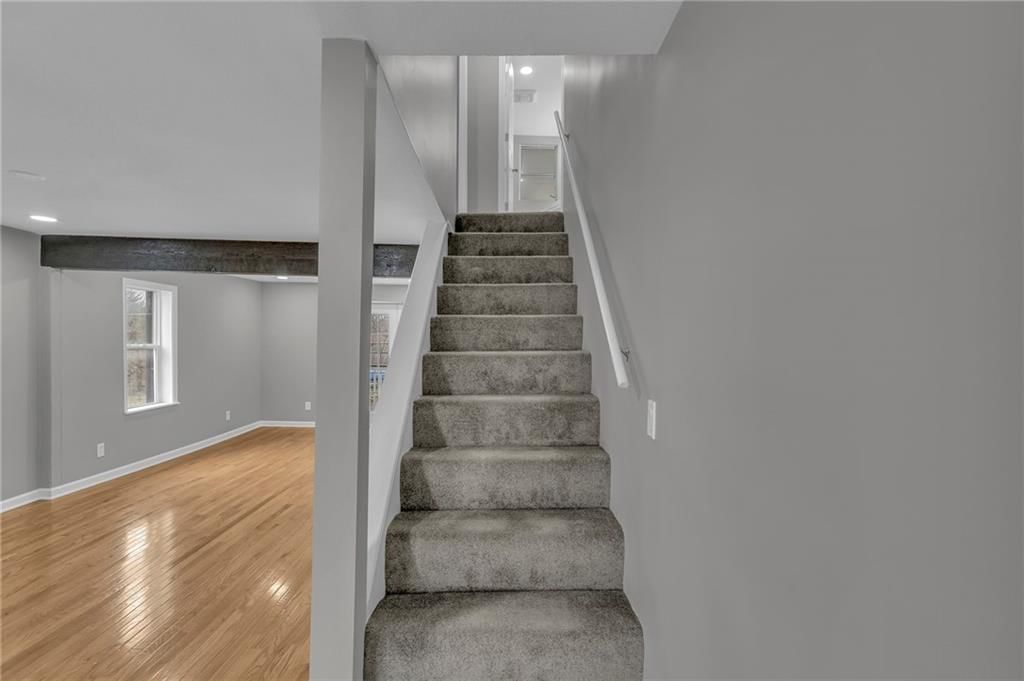 925 E South Avenue — photo 19