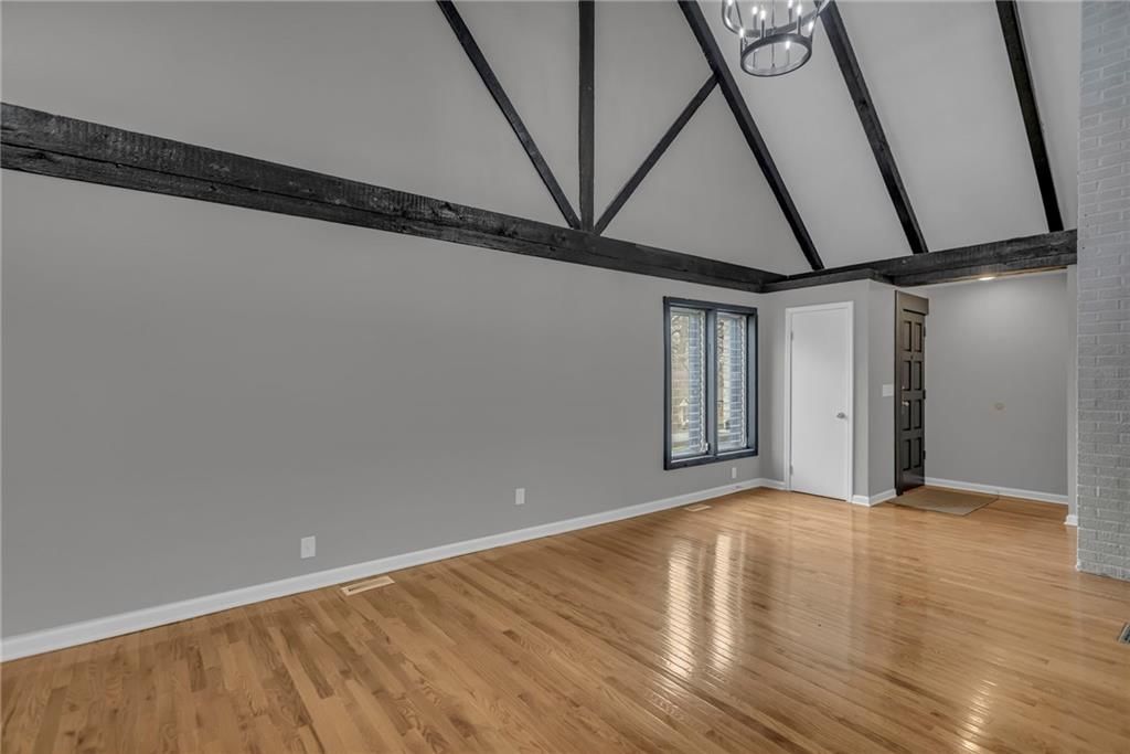 925 E South Avenue — photo 4
