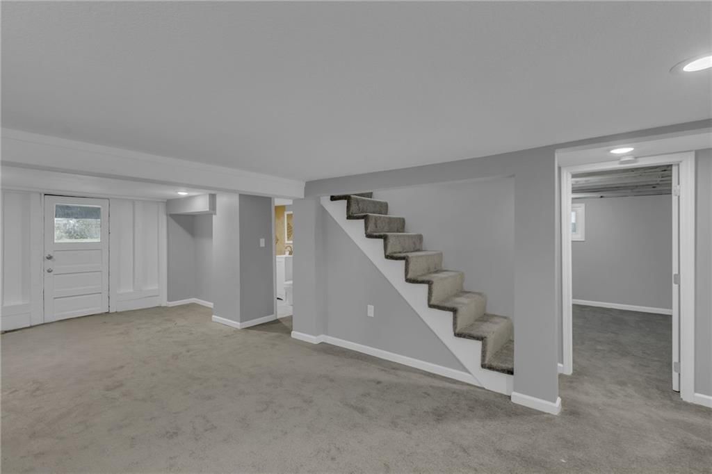 925 E South Avenue — photo 34